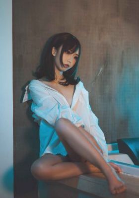五月婷婷亚洲av_影院在线观看